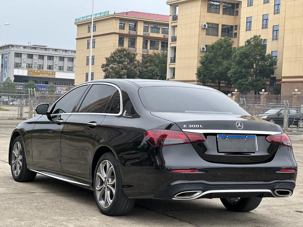 Mercedes-Benz Mercedes-Benz E-Class