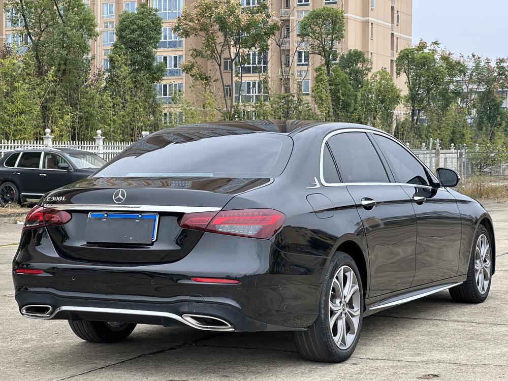 Mercedes-Benz Mercedes-Benz E-Class