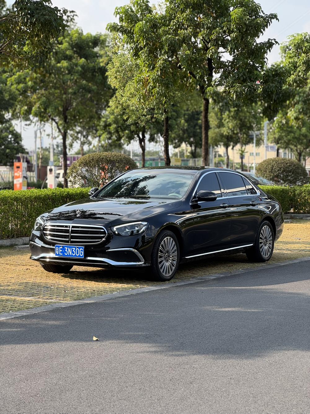 Mercedes-Benz Mercedes-Benz E-Class