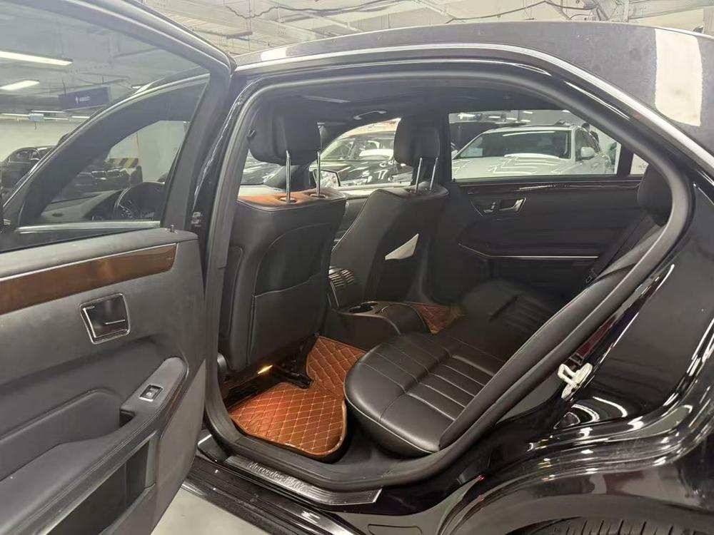 Mercedes-Benz Mercedes-Benz E-Class