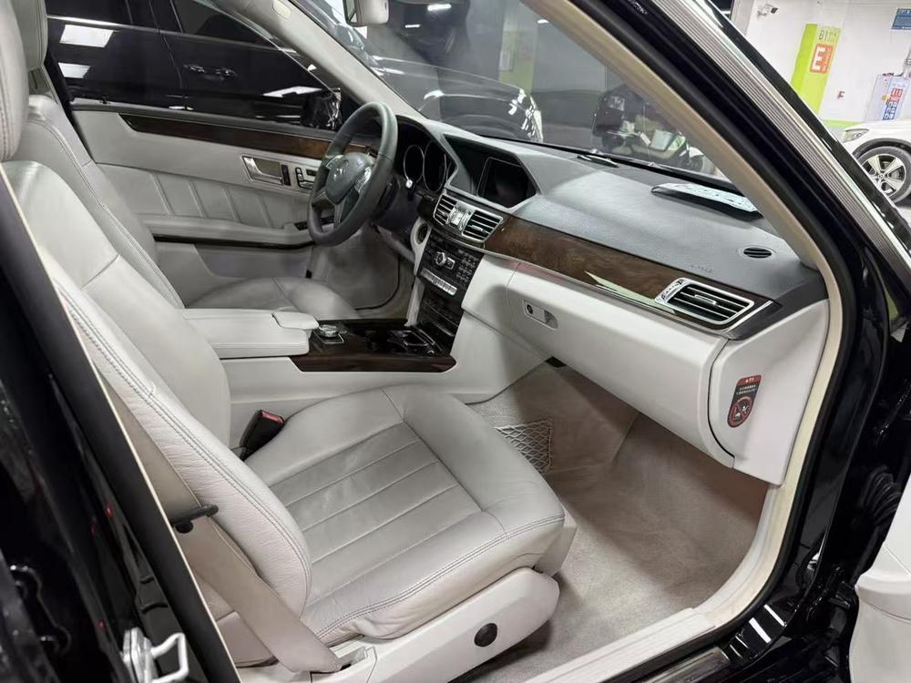 Mercedes-Benz Mercedes-Benz E-Class