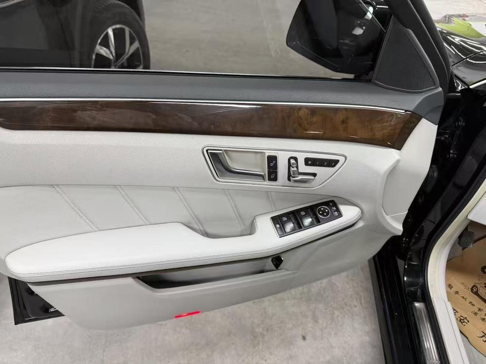 Mercedes-Benz Mercedes-Benz E-Class