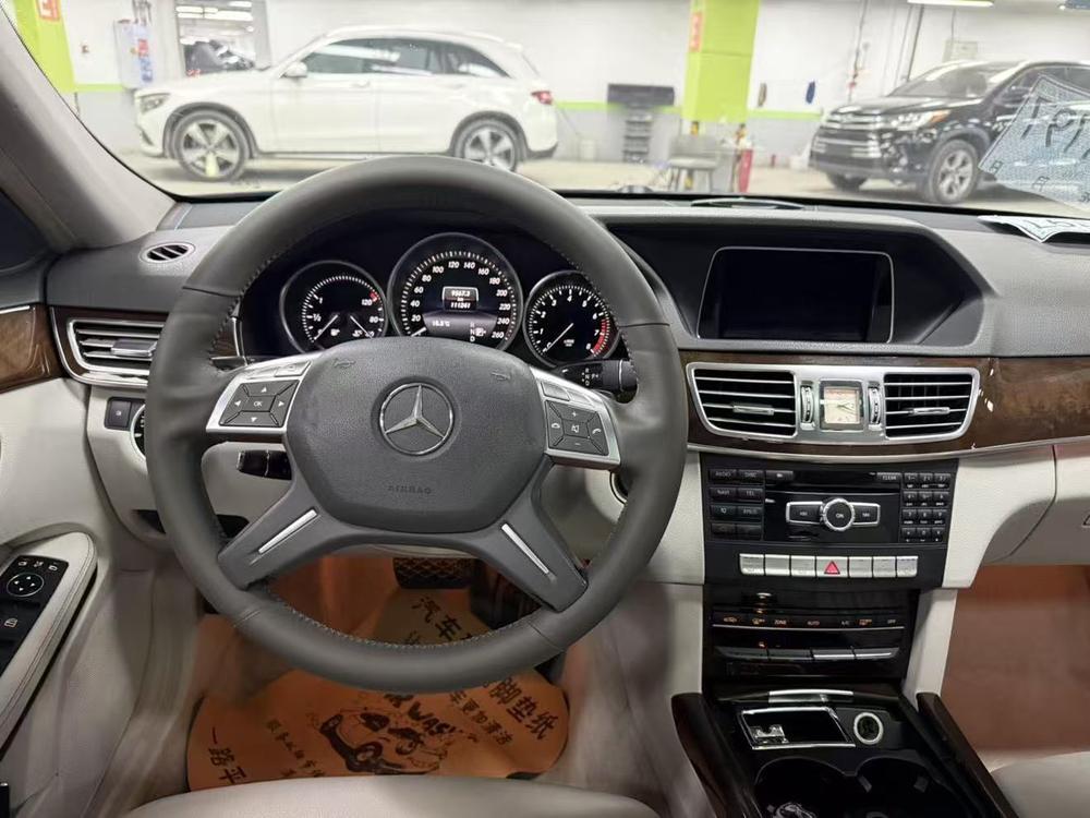 Mercedes-Benz Mercedes-Benz E-Class