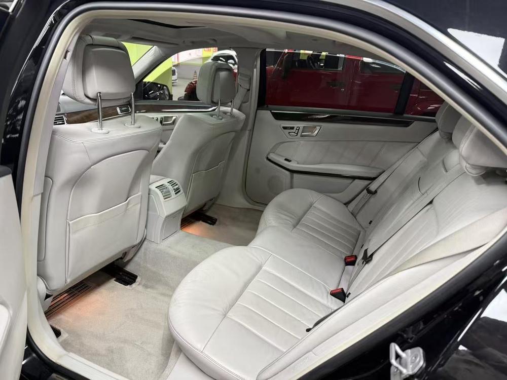 Mercedes-Benz Mercedes-Benz E-Class
