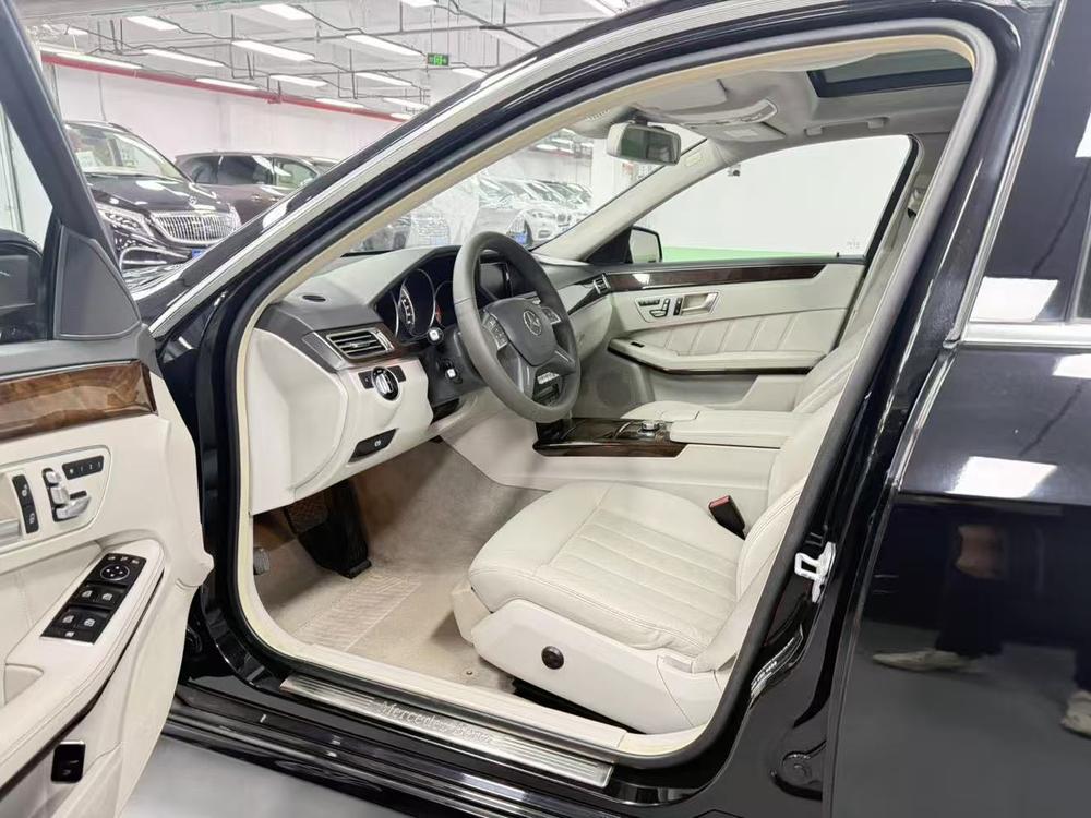 Mercedes-Benz Mercedes-Benz E-Class