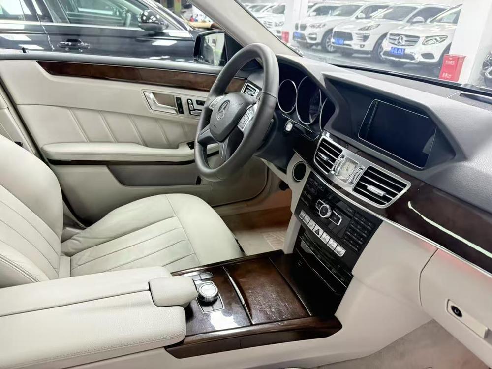 Mercedes-Benz Mercedes-Benz E-Class