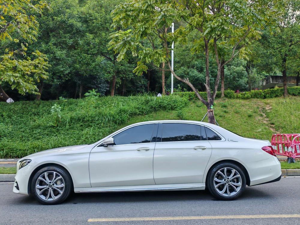 Mercedes-Benz Mercedes-Benz E-Class
