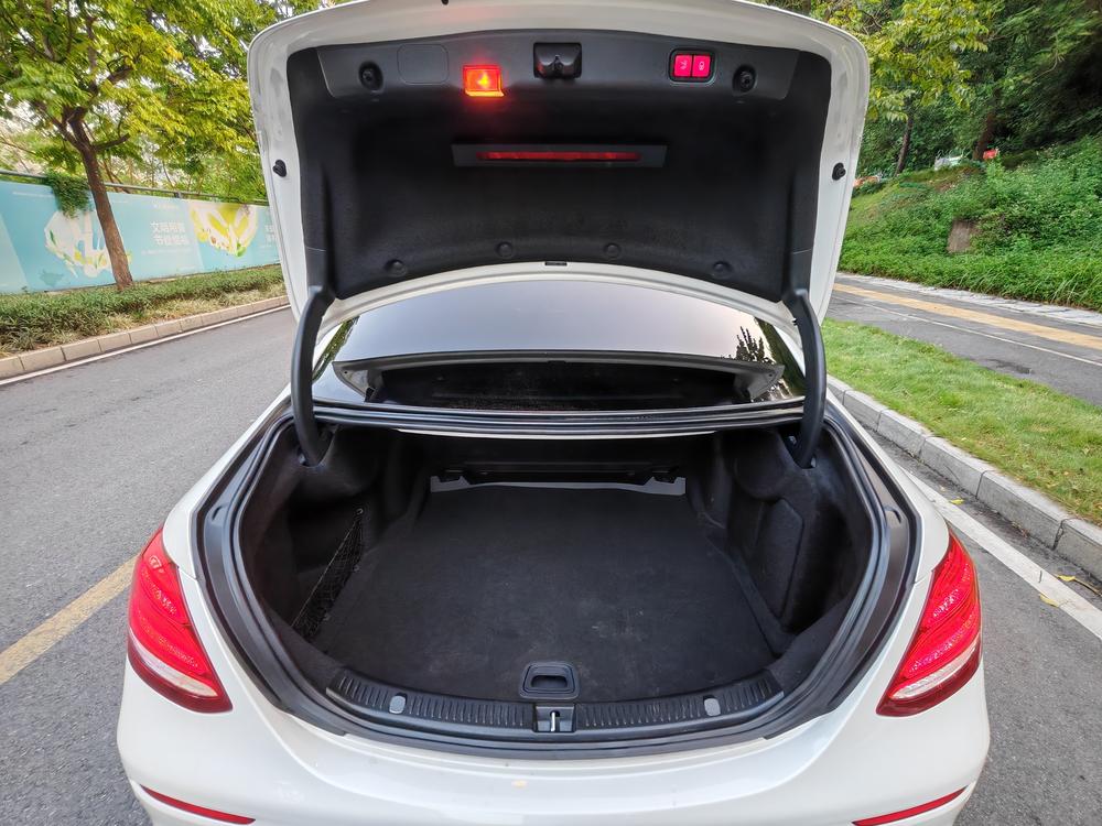 Mercedes-Benz Mercedes-Benz E-Class