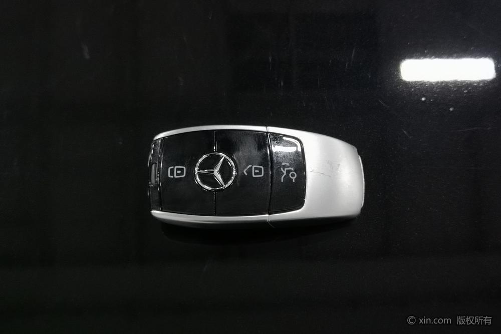 Mercedes-Benz Mercedes-Benz E-Class