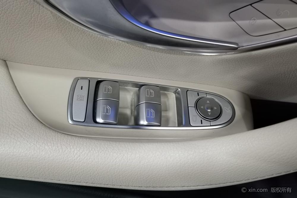 Mercedes-Benz Mercedes-Benz E-Class