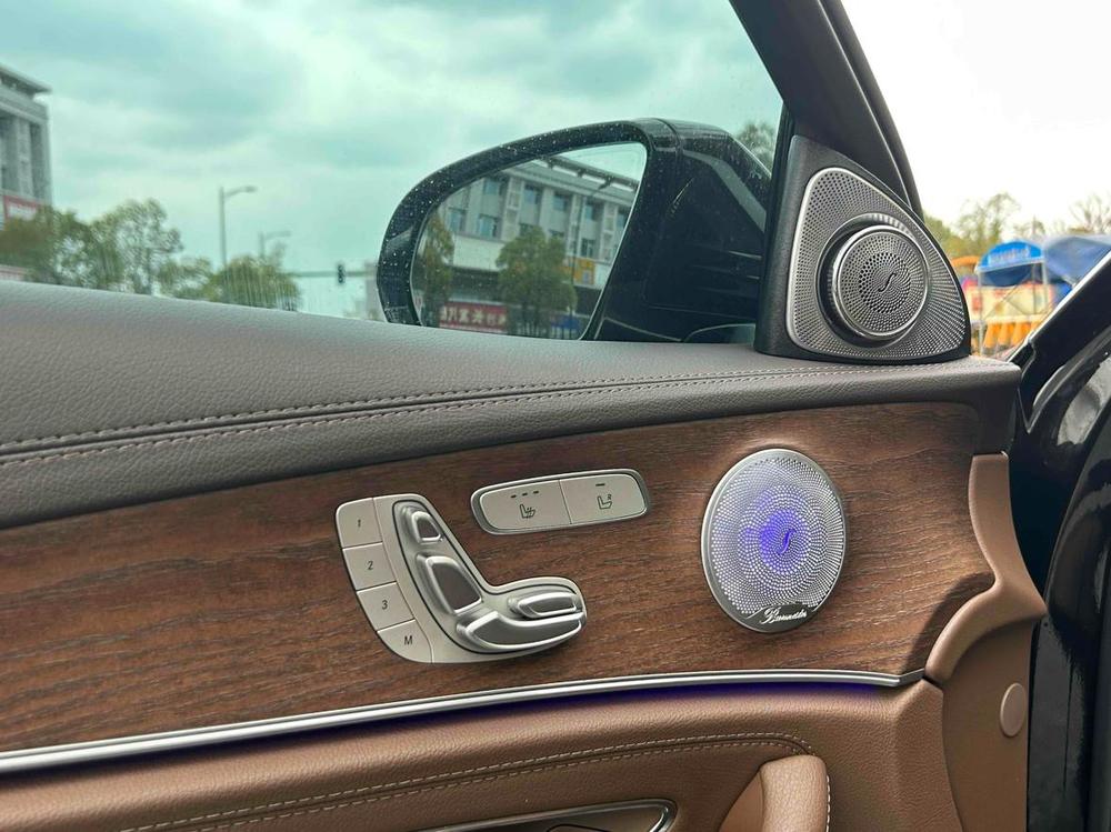 Mercedes-Benz Mercedes-Benz E-Class