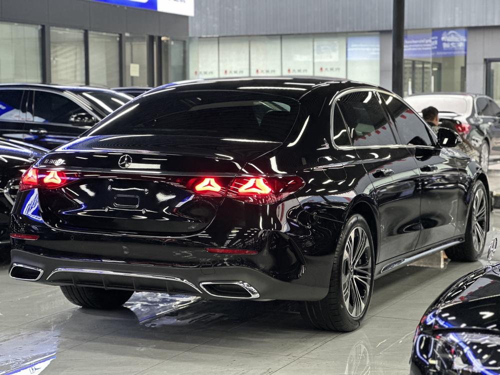 Mercedes-Benz Mercedes-Benz E-Class