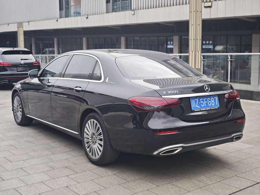 Mercedes-Benz Mercedes-Benz E-Class