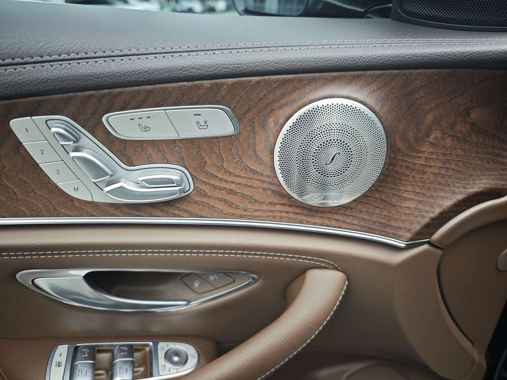 Mercedes-Benz Mercedes-Benz E-Class