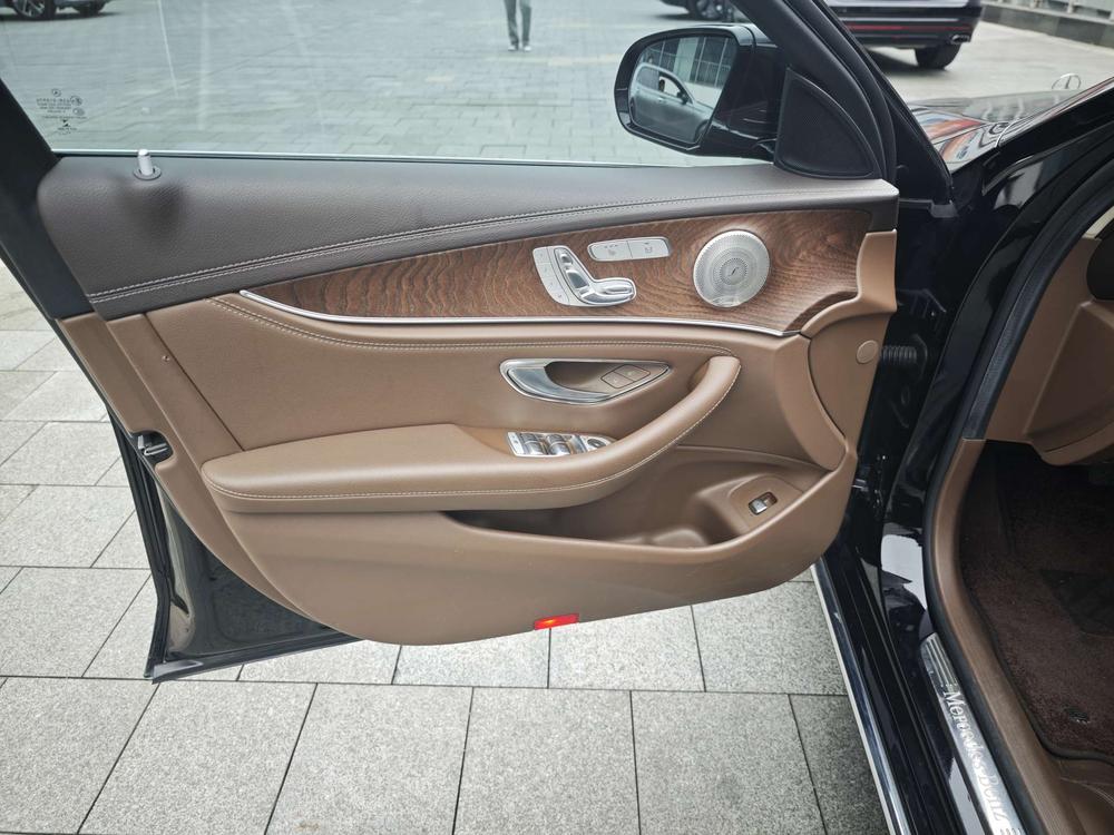 Mercedes-Benz Mercedes-Benz E-Class