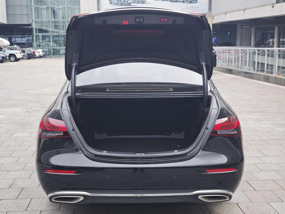 Mercedes-Benz Mercedes-Benz E-Class