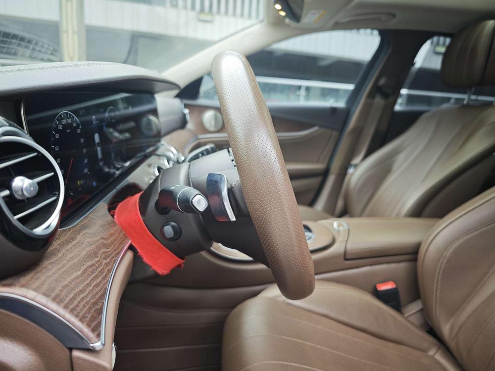 Mercedes-Benz Mercedes-Benz E-Class