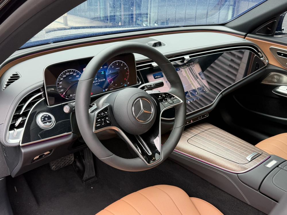 Mercedes-Benz Mercedes-Benz E-Class