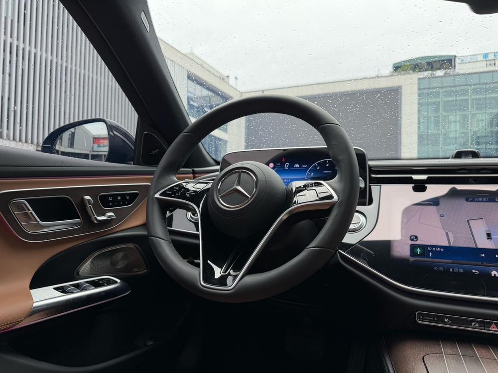 Mercedes-Benz Mercedes-Benz E-Class