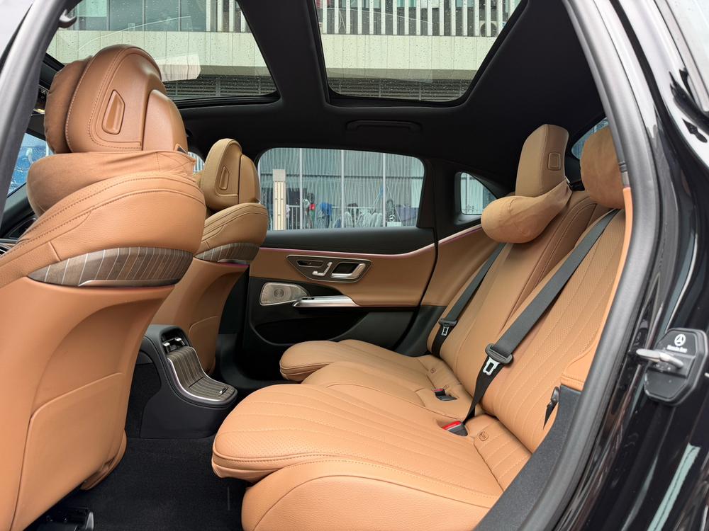 Mercedes-Benz Mercedes-Benz E-Class