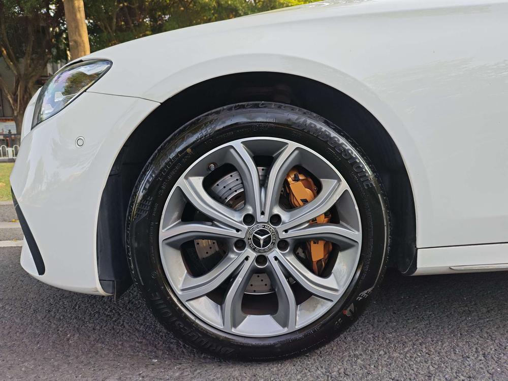 Mercedes-Benz Mercedes-Benz E-Class
