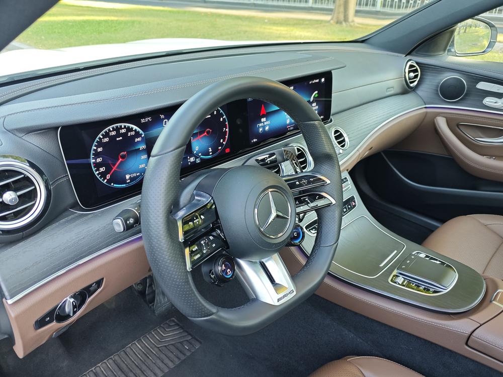 Mercedes-Benz Mercedes-Benz E-Class