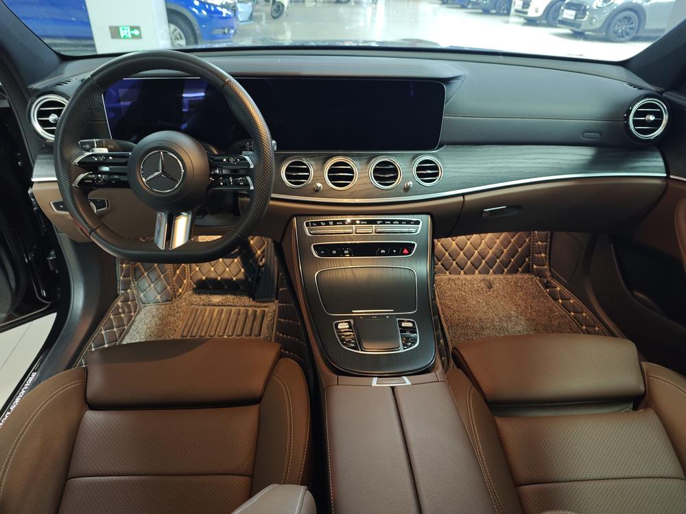 Mercedes-Benz Mercedes-Benz E-Class