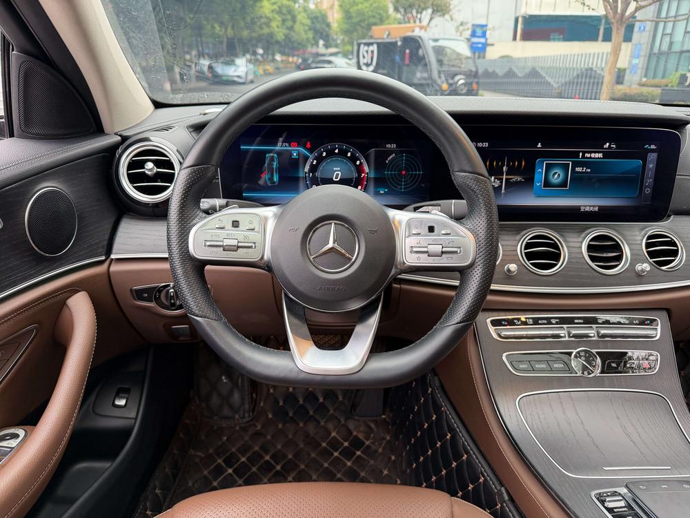 Mercedes-Benz Mercedes-Benz E-Class