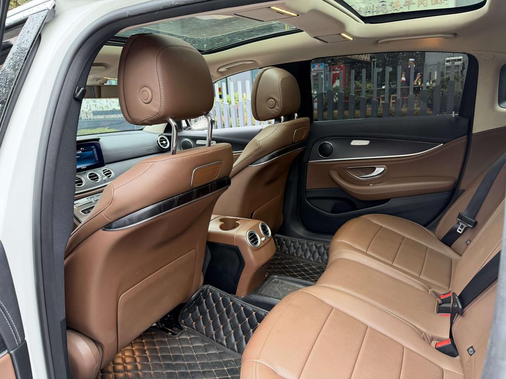 Mercedes-Benz Mercedes-Benz E-Class