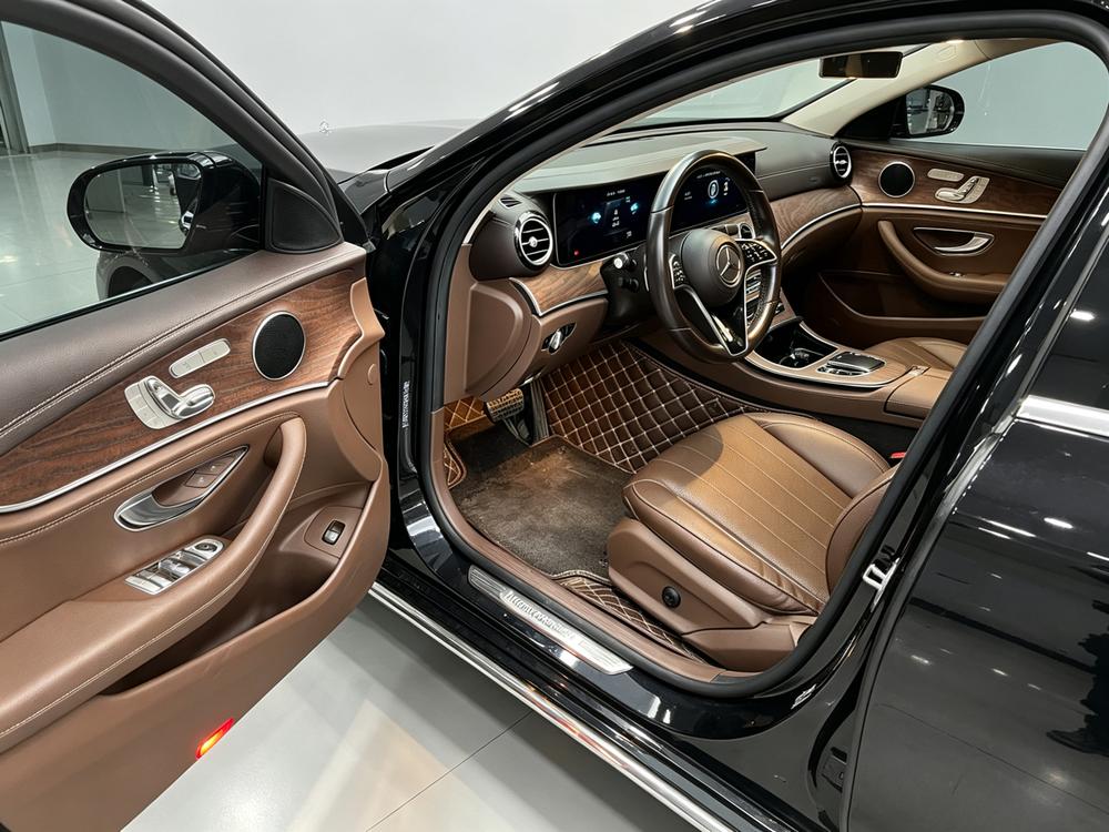Mercedes-Benz Mercedes-Benz E-Class