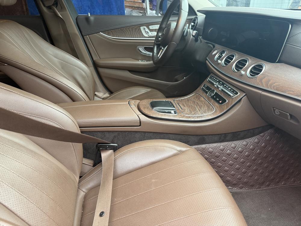 Mercedes-Benz Mercedes-Benz E-Class