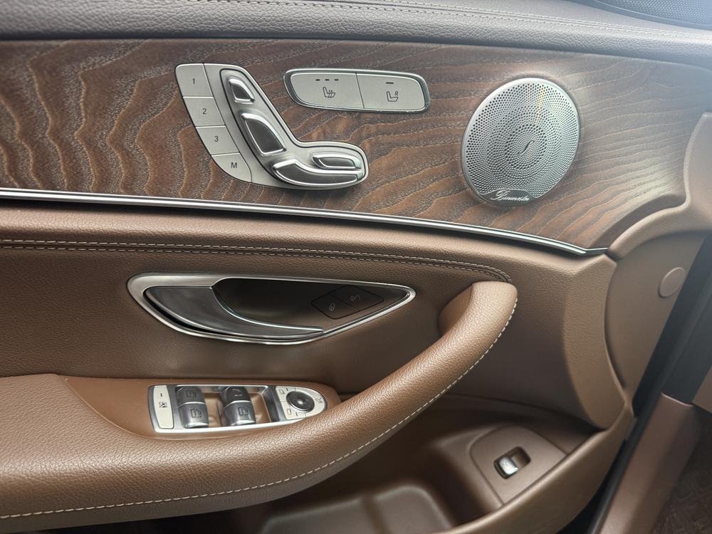 Mercedes-Benz Mercedes-Benz E-Class