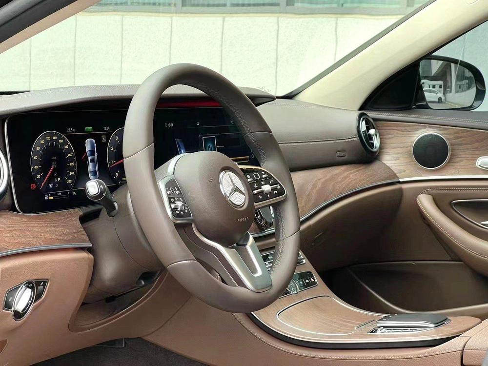 Mercedes-Benz Mercedes-Benz E-Class