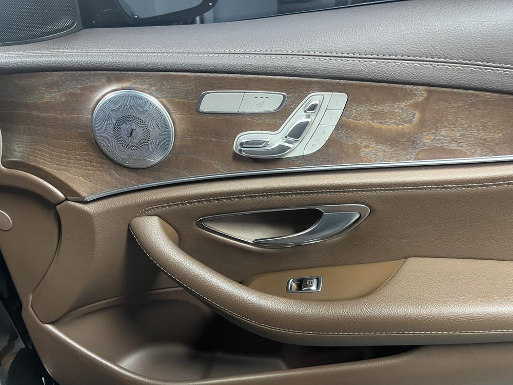 Mercedes-Benz Mercedes-Benz E-Class