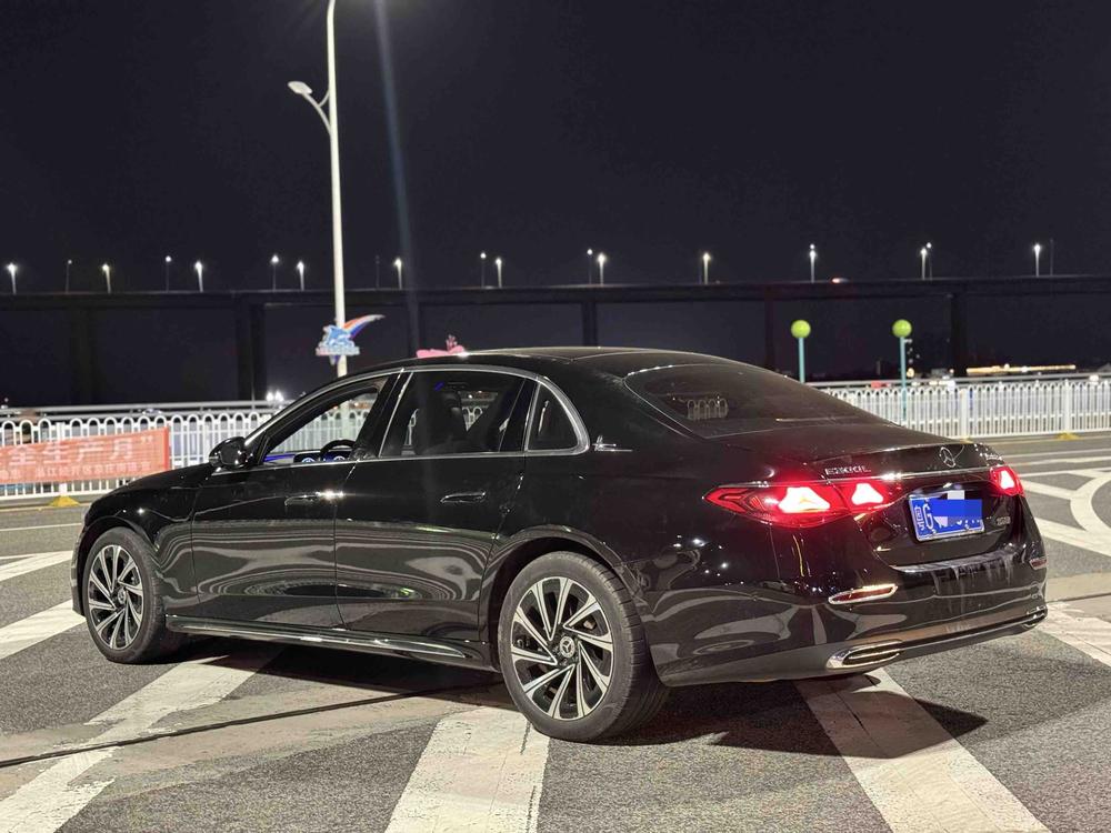 Mercedes-Benz Mercedes-Benz E-Class