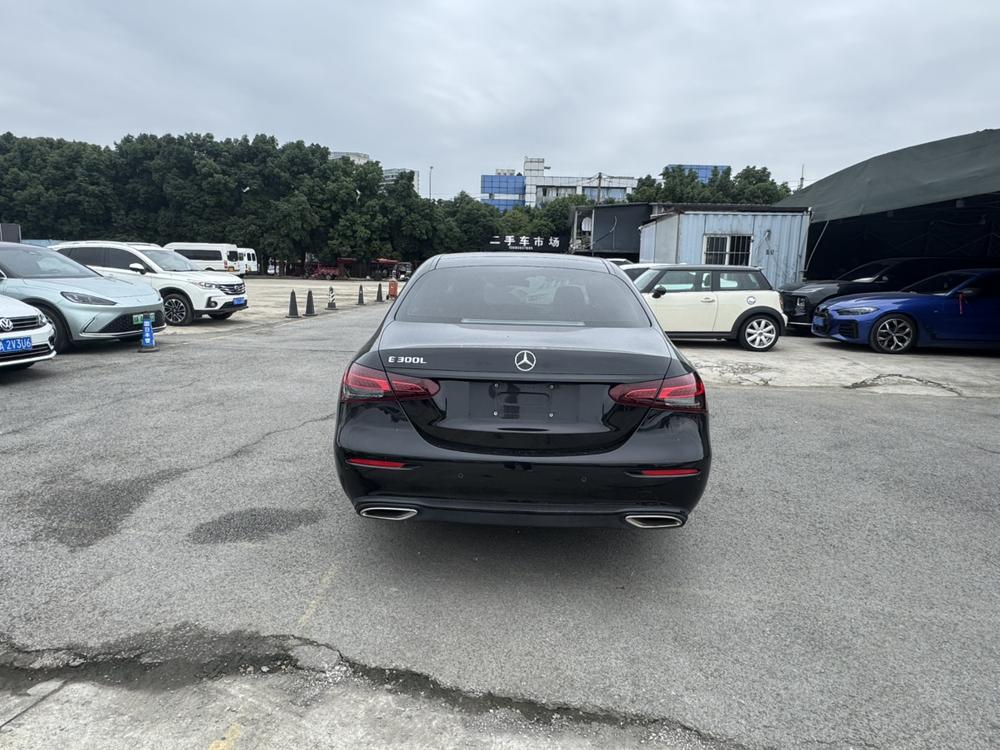 Mercedes-Benz Mercedes-Benz E-Class