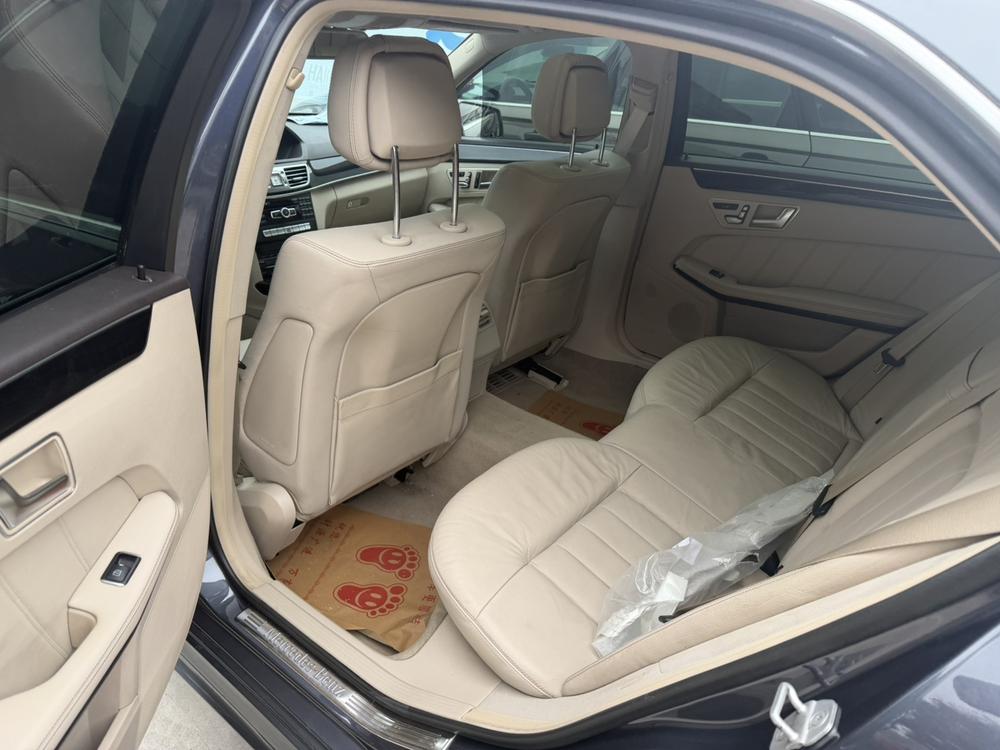 Mercedes-Benz Mercedes-Benz E-Class