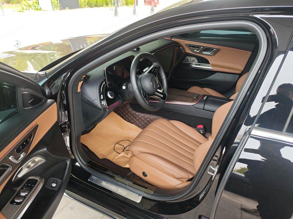 Mercedes-Benz Mercedes-Benz E-Class
