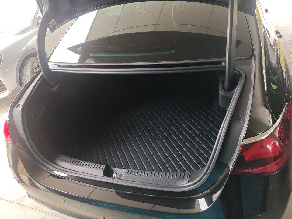 Mercedes-Benz Mercedes-Benz E-Class