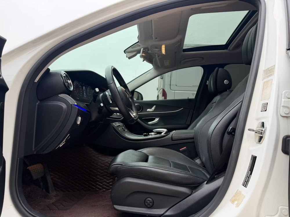 Mercedes-Benz Mercedes-Benz E-Class