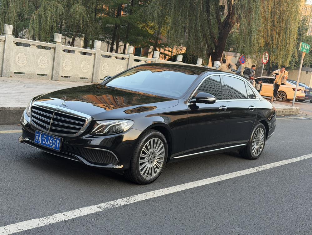 Mercedes-Benz Mercedes-Benz E-Class