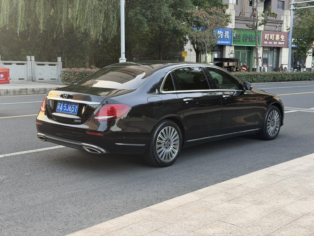 Mercedes-Benz Mercedes-Benz E-Class