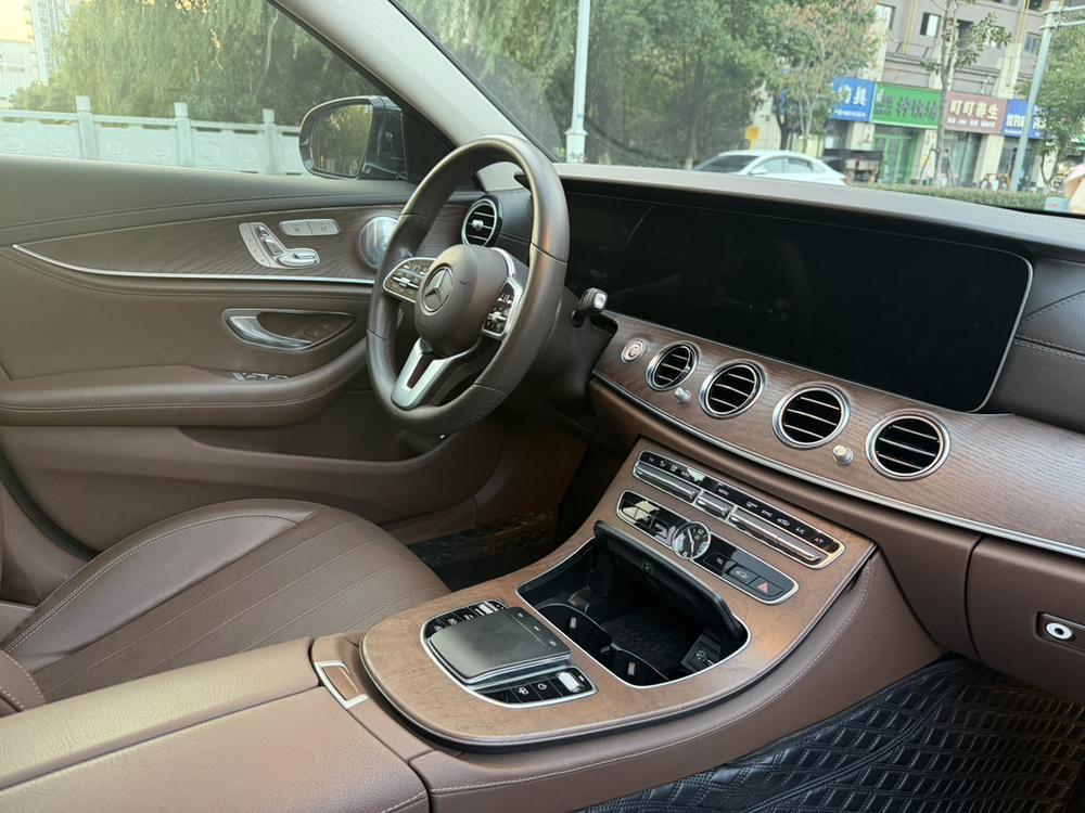 Mercedes-Benz Mercedes-Benz E-Class