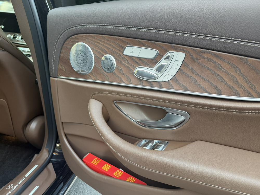 Mercedes-Benz Mercedes-Benz E-Class
