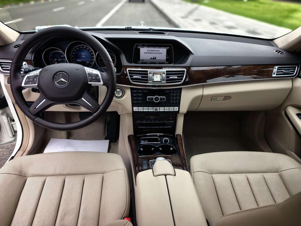 Mercedes-Benz Mercedes-Benz E-Class