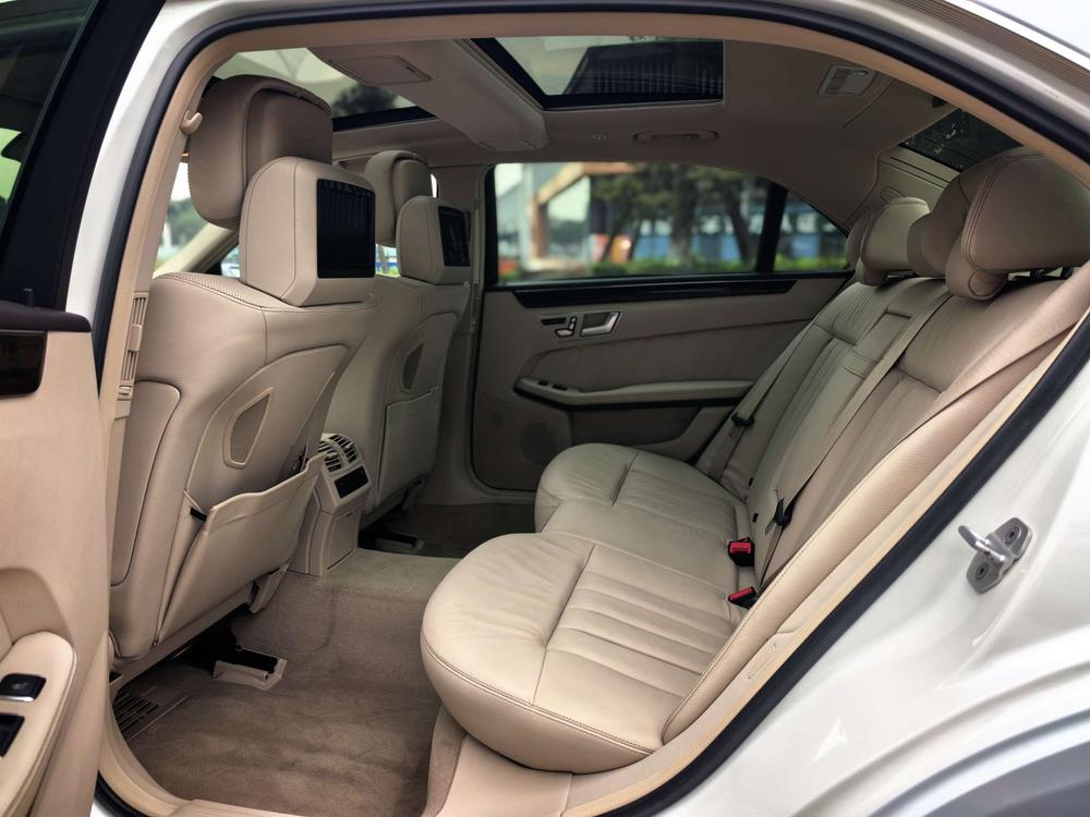 Mercedes-Benz Mercedes-Benz E-Class