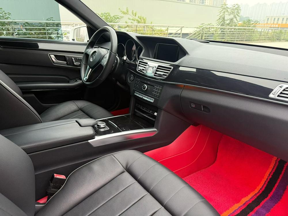 Mercedes-Benz Mercedes-Benz E-Class
