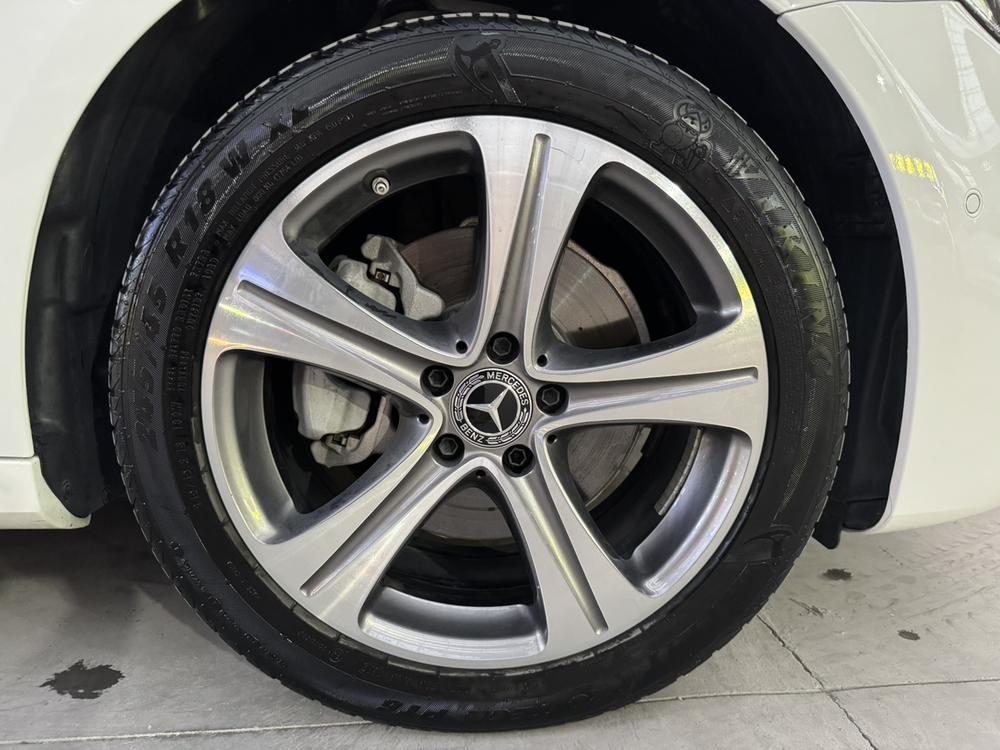 Mercedes-Benz Mercedes-Benz E-Class