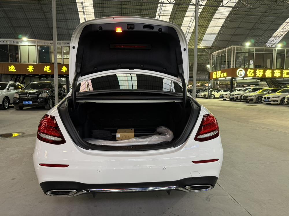 Mercedes-Benz Mercedes-Benz E-Class