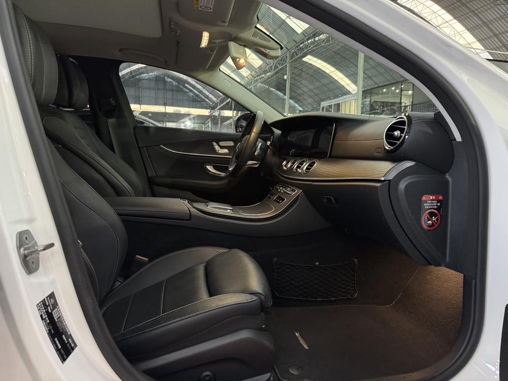 Mercedes-Benz Mercedes-Benz E-Class